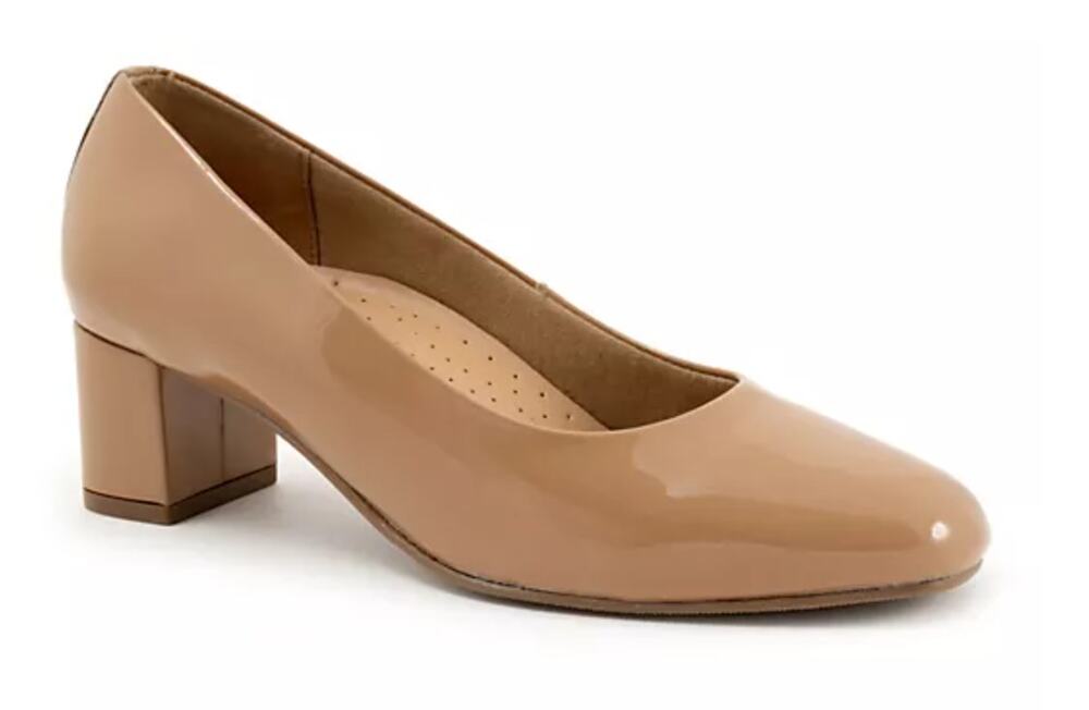 Trotters Daria Leather Pumps 8.5 8.5 W Wide Tan Beige Nude Comfort Career